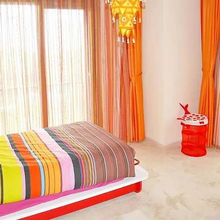 House With 4 Bedrooms In Kusadasi With Private Pool And Enclosed Garden 2 Km From The Beach 別荘 *