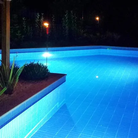 House With 4 Bedrooms In Kusadasi With Private Pool And Enclosed Garden 2 Km From The Beach 別荘 Soğucak