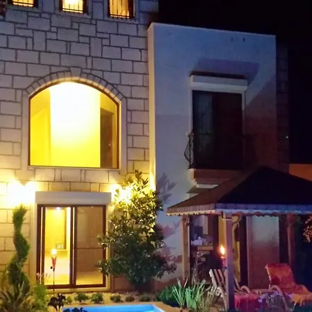 Holiday home House With 4 Bedrooms In Kusadasi With Private Pool And Enclosed Garden 2 Km From The Beach Sogucak